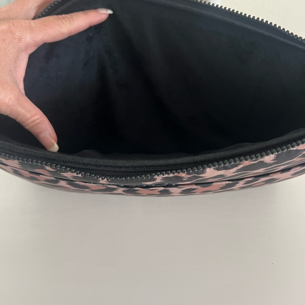 Kate Spade 🐆 Leopard Computer Bag - Picture 6 of 6